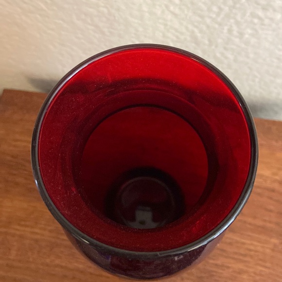Vintage 40s RUBY-RED Glass Vase - Picture 3 of 7